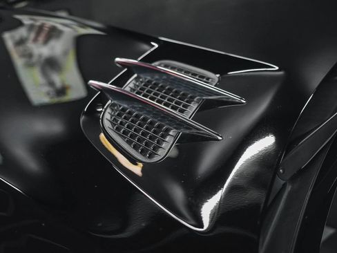 Used 2015 Mercedes-Benz SL 63 AMG image 11