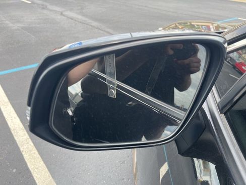 Used 2021 Toyota RAV4 XLE image 15