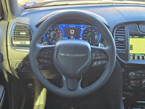 Used 2022 Chrysler 300 S w/ Comfort Group image 6