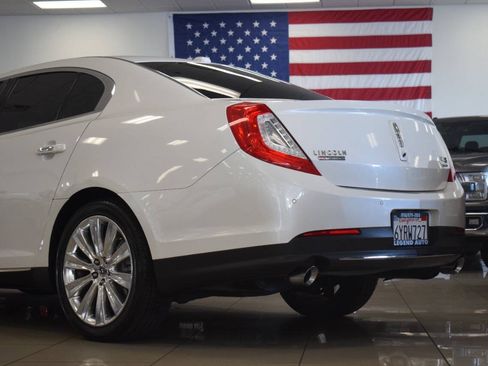 Used 2013 Lincoln MKS AWD image 21