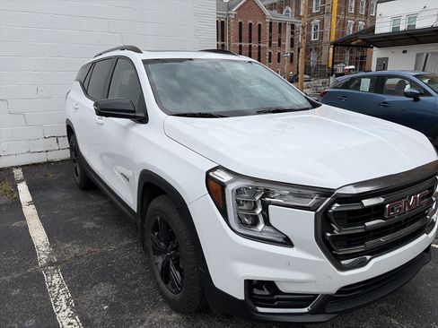 Certified 2024 GMC Terrain AT4 w/ Tech Package AWD/4WD image 5