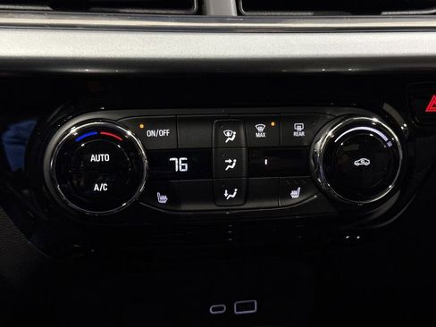 New 2026 Chevrolet Trax LT w/ LT Convenience Package image 16