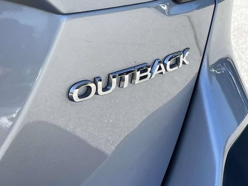 Used 2024 Subaru Outback Premium AWD/4WD image 10
