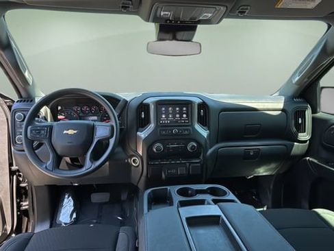 Used 2026 Chevrolet Silverado 1500 Custom w/ LPO, Dark Essentials Package AWD/4WD image 16