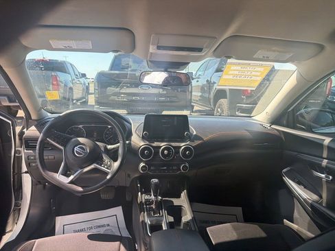 Used 2020 Nissan Sentra SR FWD image 11