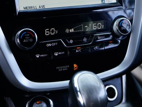 Used 2017 Nissan Murano SV FWD image 27