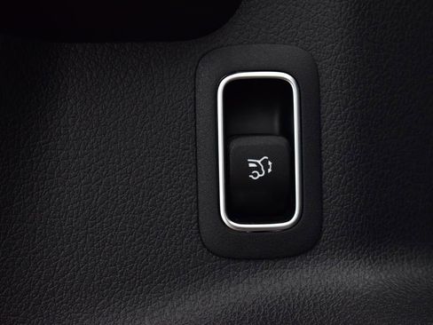 Used 2026 Mercedes-Benz GLA 250 4MATIC image 14