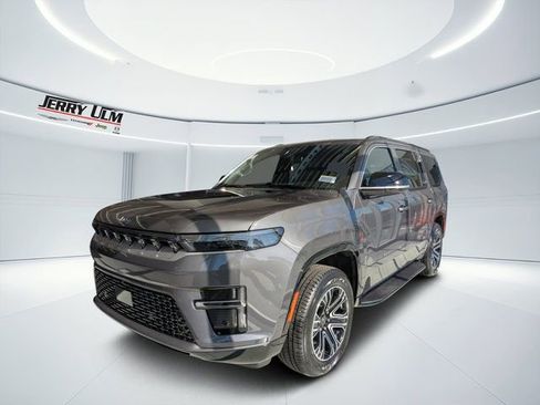 New 2026 Jeep Grand Wagoneer 2WD image 4