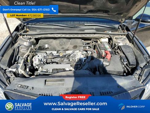 Used 2018 Toyota Camry XLE image 15