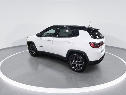 New 2026 Jeep Compass Limited image 6