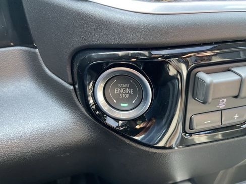 New 2026 GMC Sierra 1500 Elevation w/ Elevation Premium Package AWD/4WD image 17