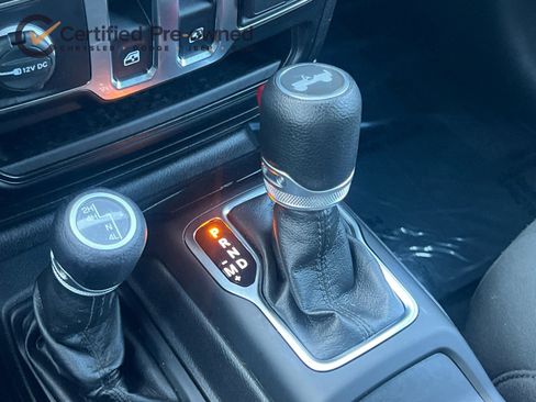 Certified 2021 Jeep Wrangler Sport AWD/4WD image 22