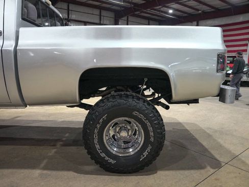 Used 1987 GMC Sierra 1500 R1500 2dr Standard Cab SB image 5