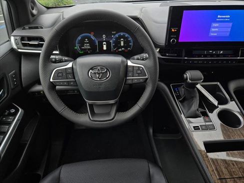 Certified 2026 Toyota Sienna Limited FWD image 12