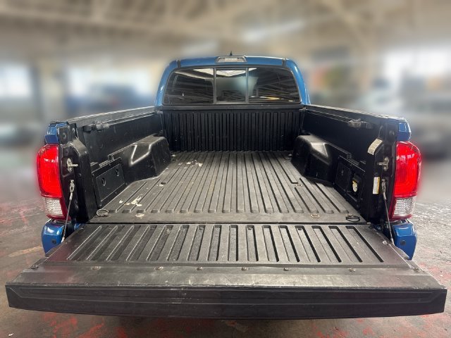 Used 2016 Toyota Tacoma TRD Sport RWD image 22