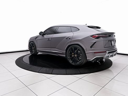 Used 2021 Lamborghini Urus image 10