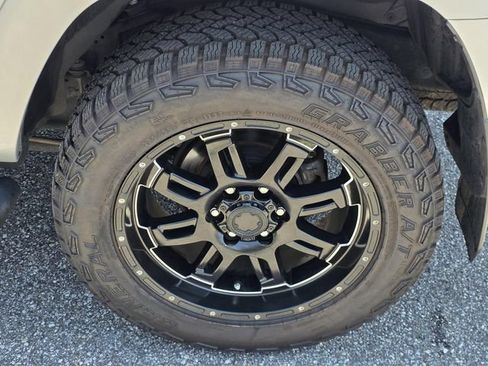 Used 2019 Toyota 4Runner SR5 RWD image 37