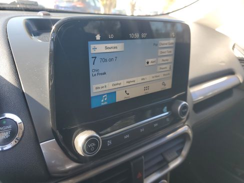 Used 2018 Ford EcoSport SE image 26