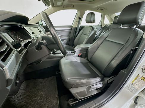 Used 2019 Volkswagen Jetta SE image 13