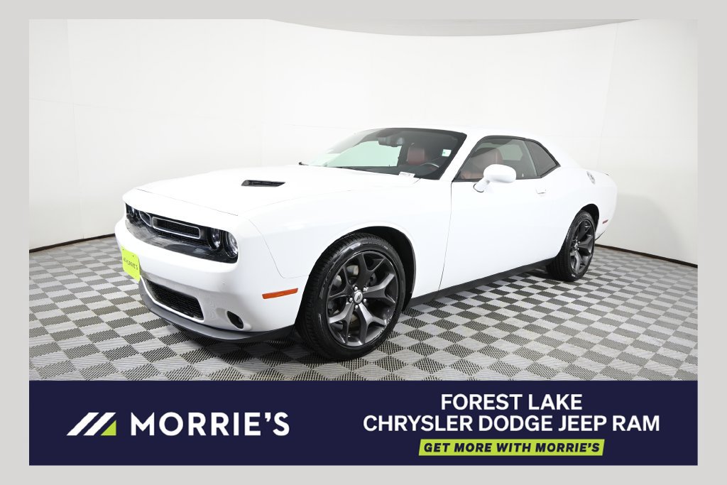 Used 2019 Dodge Challenger SXT w/ Plus Package RWD image 1