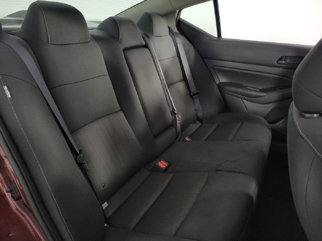 Used 2025 Nissan Altima 2.5 SV FWD image 16