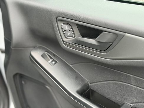 Used 2025 Ford Escape ST-Line AWD/4WD image 16