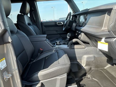 New 2025 Ford Bronco Badlands w/ Sasquatch Package image 21