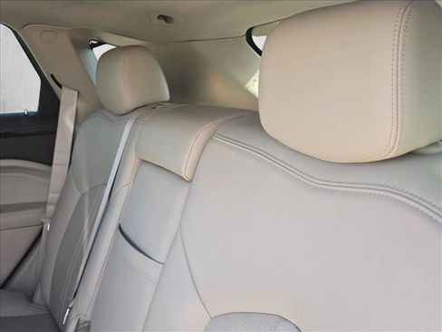 Used 2014 Cadillac SRX Luxury w/ Driver Awareness Package image 18