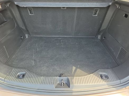 Used 2018 Buick Encore Sport Touring FWD image 29
