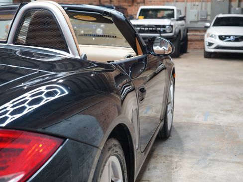 Used 2009 Porsche Boxster image 24