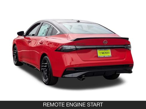 New 2026 Nissan Sentra SR w/ Floor Mat Package FWD image 7