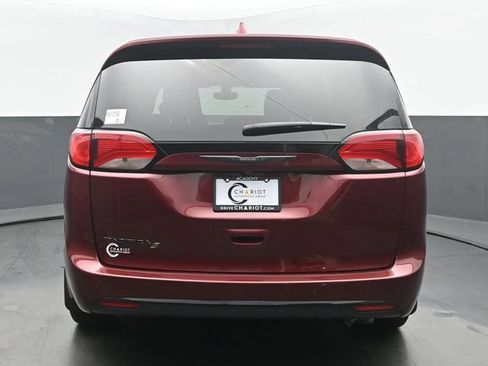 Used 2020 Chrysler Pacifica Touring w/ S Appearance Package FWD image 5