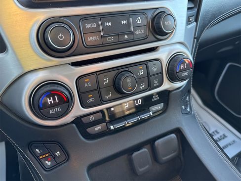 Used 2019 GMC Yukon SLT image 30