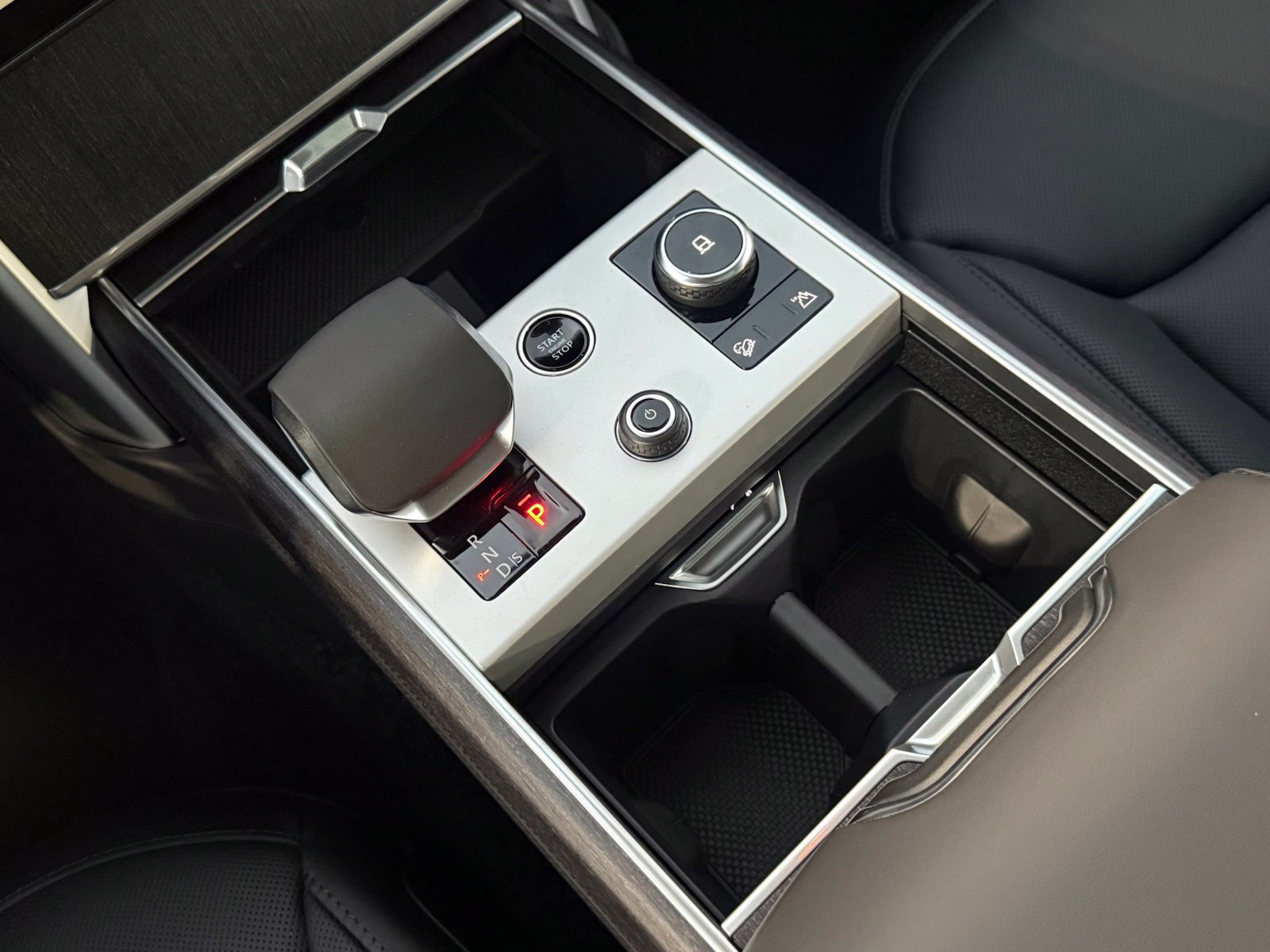 New 2027 Land Rover Range Rover SE AWD/4WD image 31