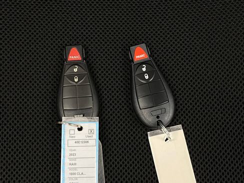 Used 2023 RAM 1500 Classic SLT image 10