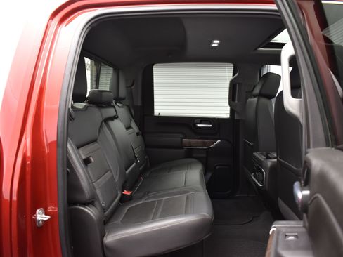 Used 2021 GMC Sierra 3500 Denali w/ Denali Ultimate Package image 11