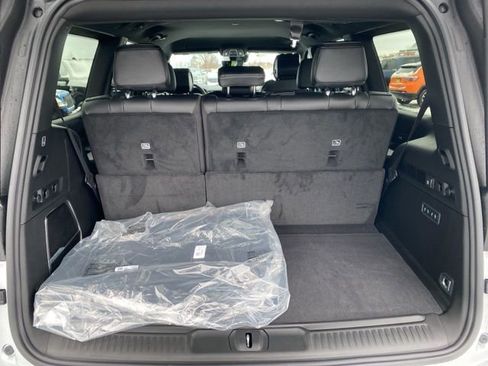 New 2026 Jeep Grand Wagoneer Limited w/ 8-Passenger Seating Package AWD/4WD image 27