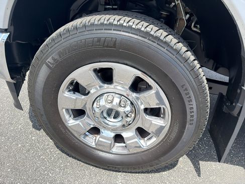Used 2024 Ford F350 Lariat w/ Lariat Ultimate Package AWD/4WD image 10