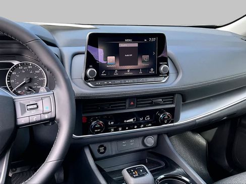 New 2026 Nissan Rogue SV FWD image 6