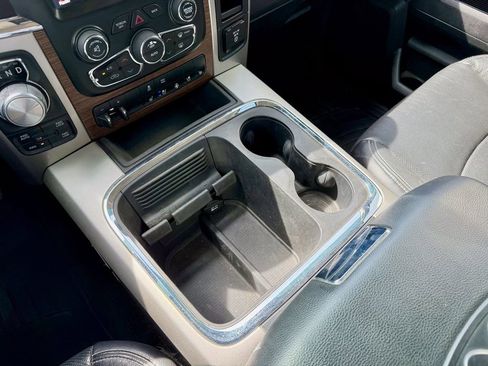 Used 2017 RAM 1500 Laramie image 17