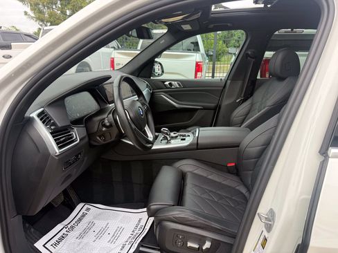 Used 2023 BMW X5 xDrive45e w/ Executive Package AWD/4WD image 7