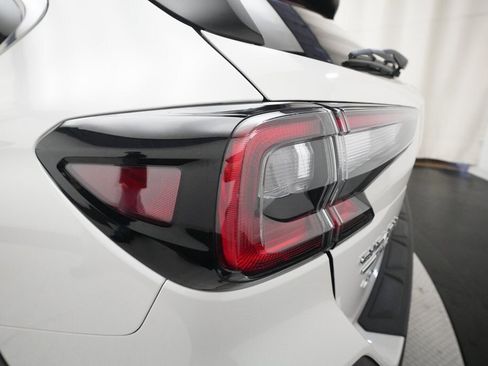 Used 2025 Subaru Outback Premium w/ Popular Package #1A image 33