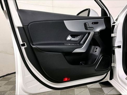Used 2020 Mercedes-Benz A 220 image 23