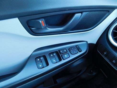 Used 2022 Hyundai Kona SEL image 24