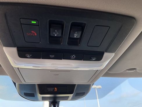 Used 2021 Nissan Rogue SV w/ Premium Package FWD image 44