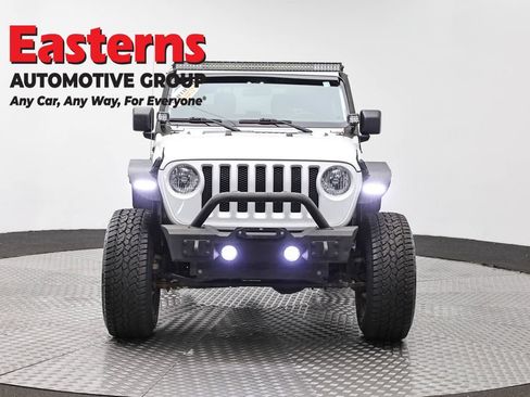 Used 2020 Jeep Wrangler Sport AWD/4WD image 2