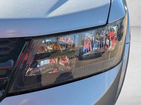 Used 2019 Dodge Journey SE w/ Blacktop Package image 9