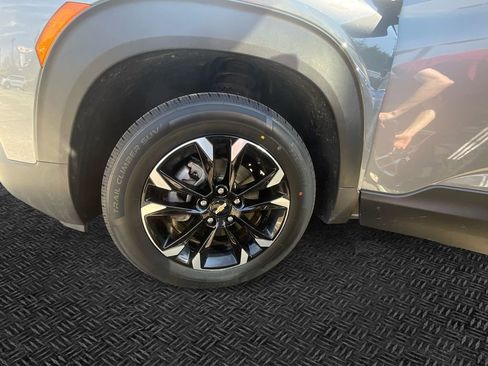 Used 2022 Chevrolet TrailBlazer LT AWD/4WD image 11