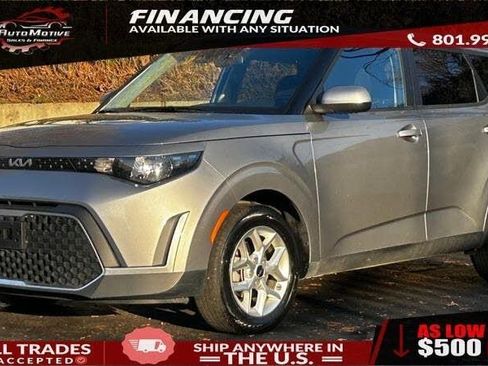 Used 2024 Kia Soul LX w/ Option Group 015 FWD image 1