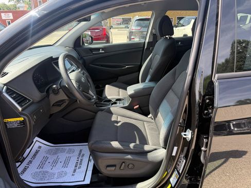 Used 2017 Hyundai Tucson SE w/ SE Popular Package 02 AWD/4WD image 10